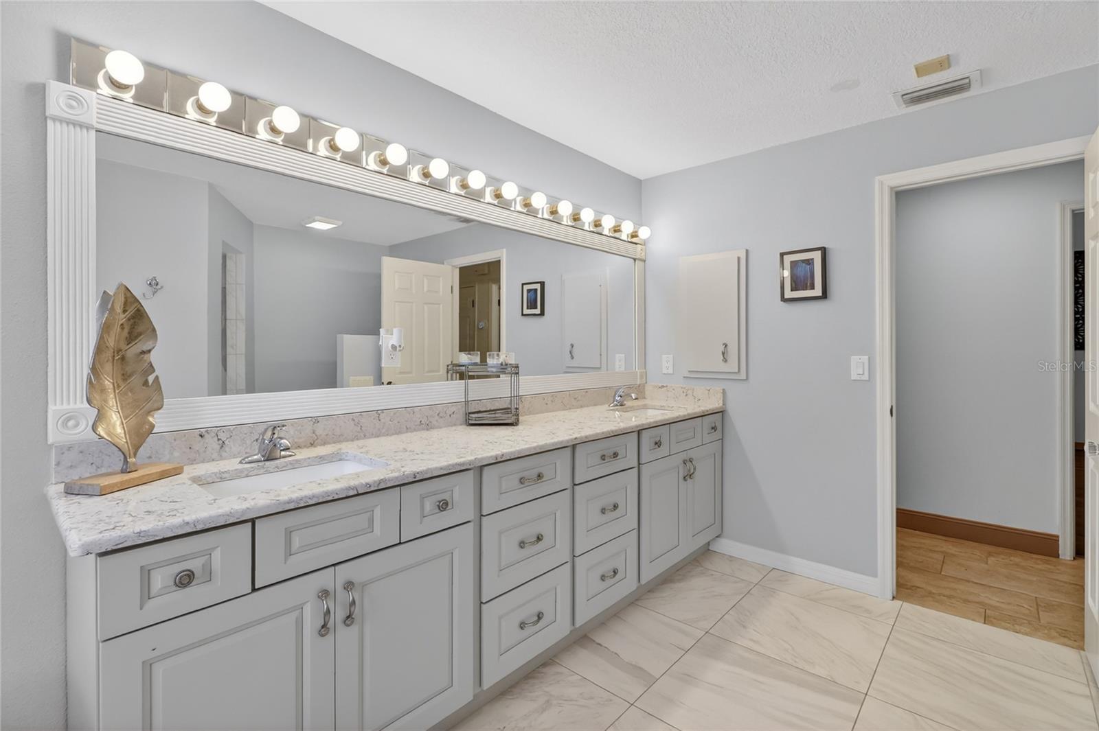 5965 PIER PLACE DR, LAKELAND, FL, 33813