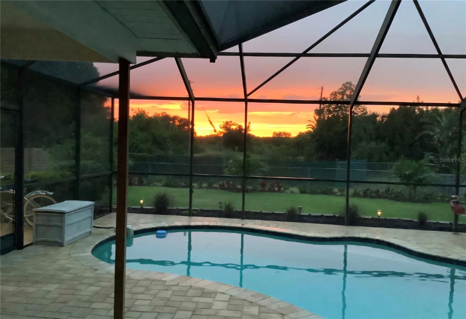 5916 OAKHURST DR, SEMINOLE, FL, 33772