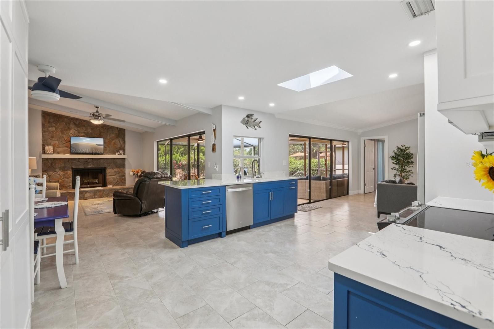 5916 OAKHURST DR, SEMINOLE, FL, 33772