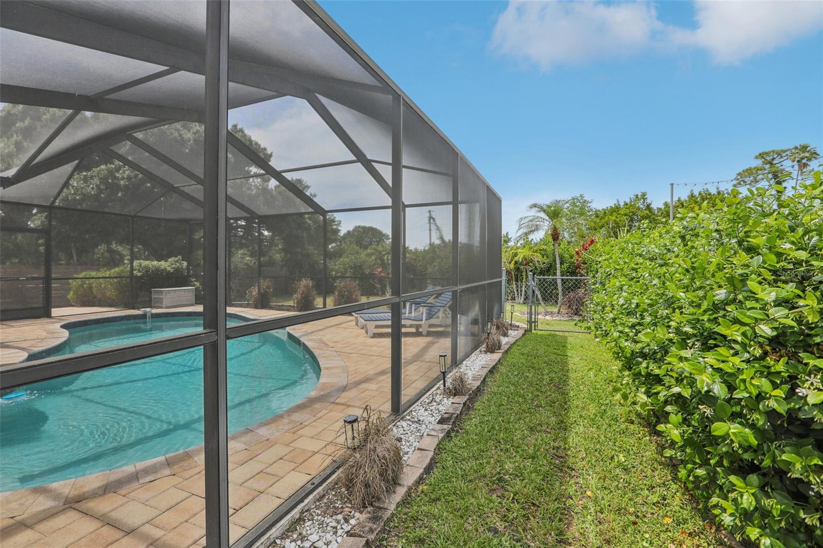 5916 OAKHURST DR, SEMINOLE, FL, 33772