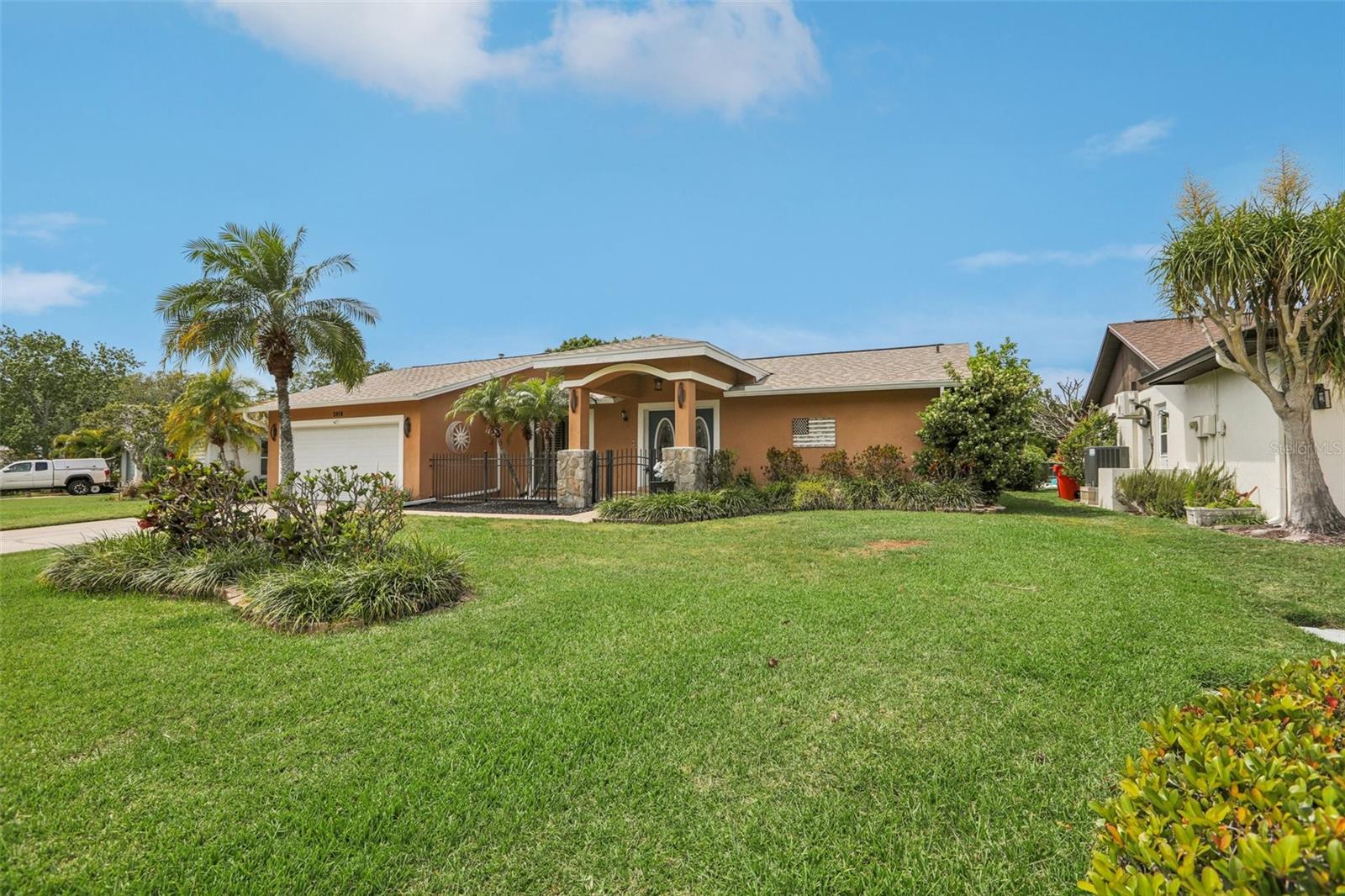 5916 OAKHURST DR, SEMINOLE, FL, 33772