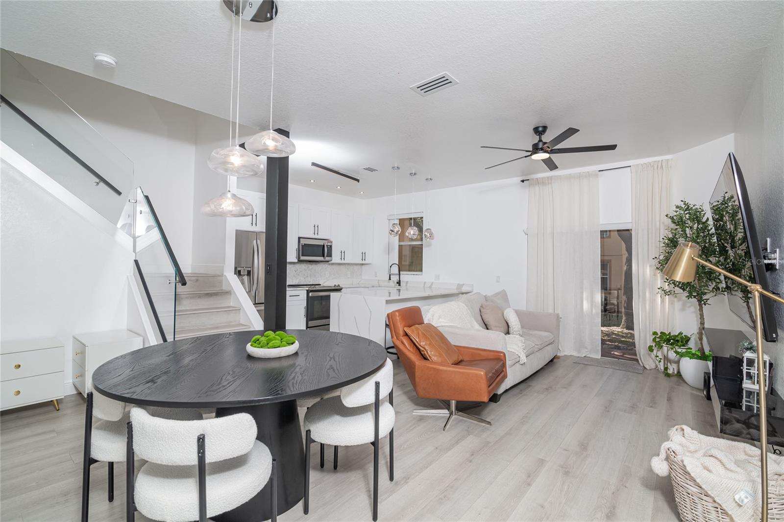 733 CALABRIAN AVE, DAVENPORT, FL, 33897