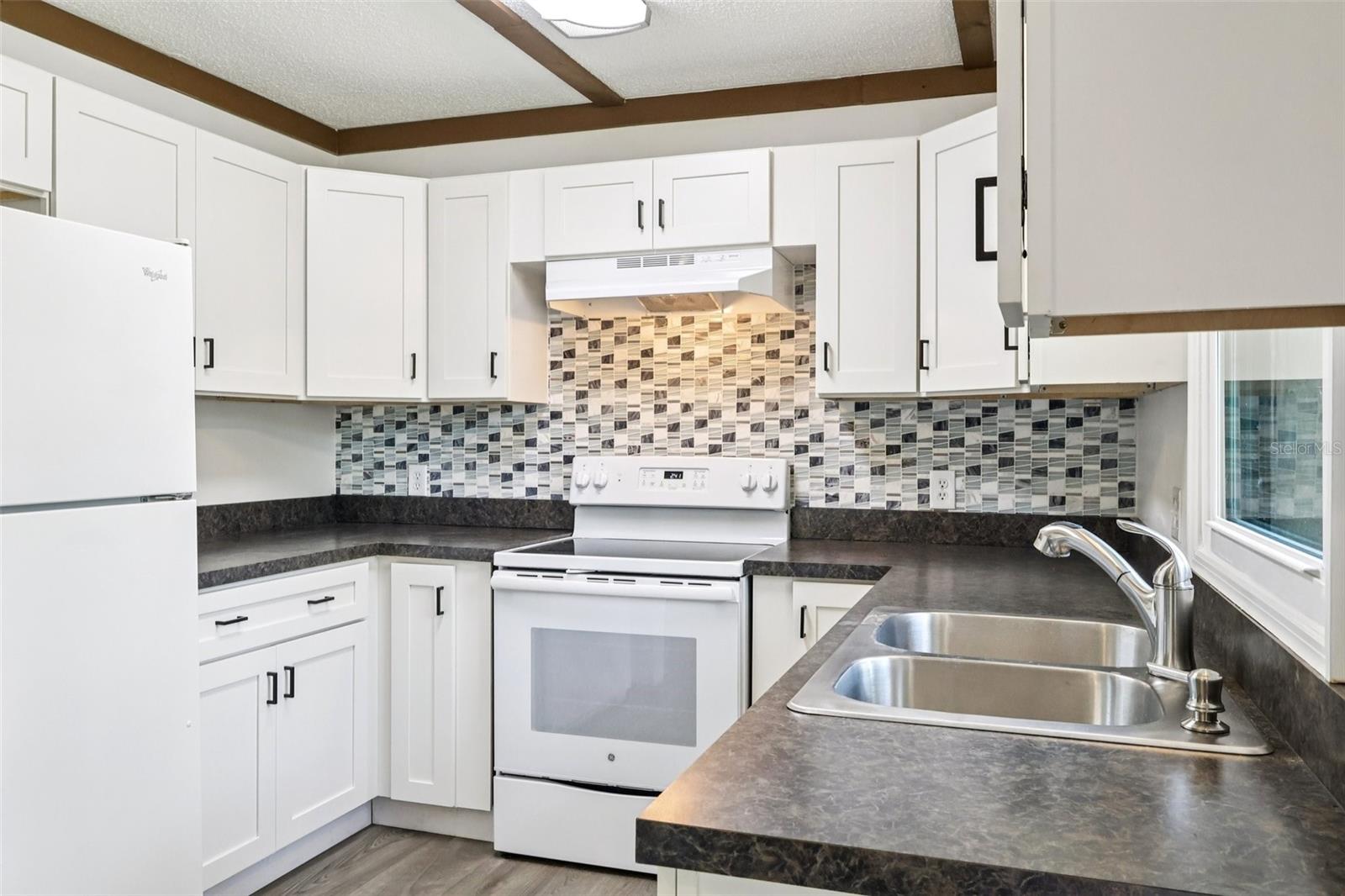 6814 BATTLEFIELD PKWY, BUSHNELL, FL, 33513