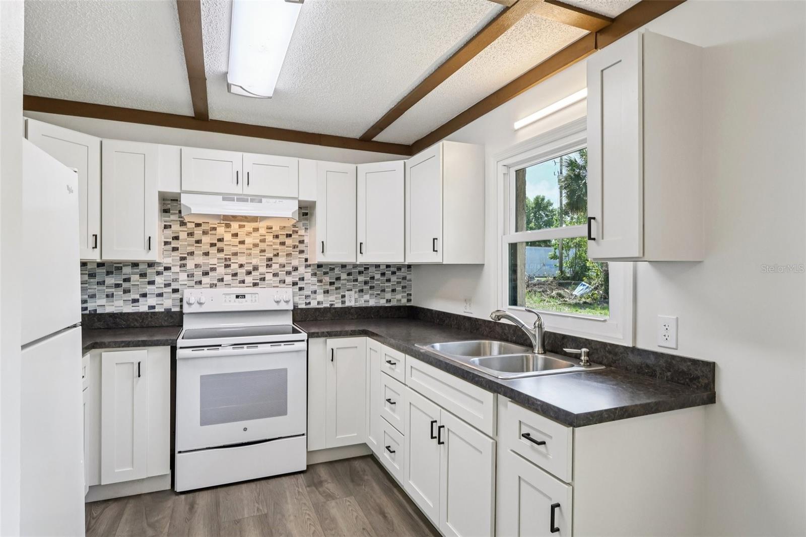 6814 BATTLEFIELD PKWY, BUSHNELL, FL, 33513