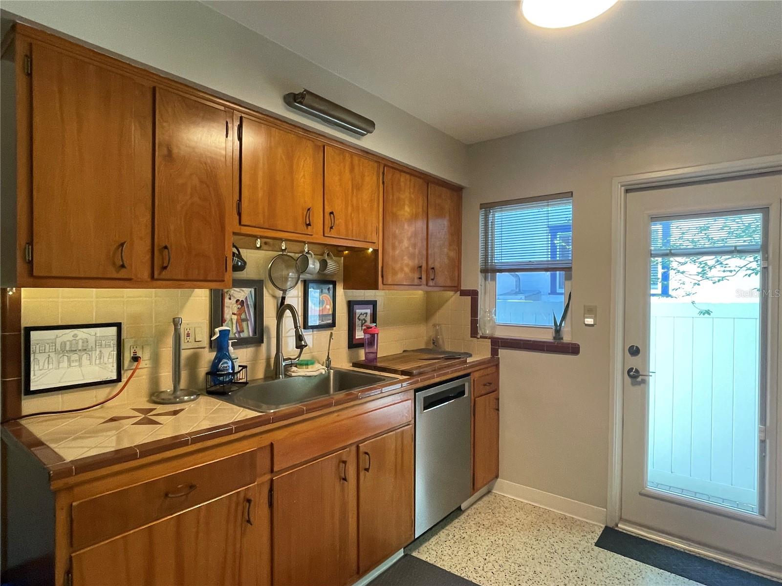 807 26TH AVE N, ST PETERSBURG, FL, 33704