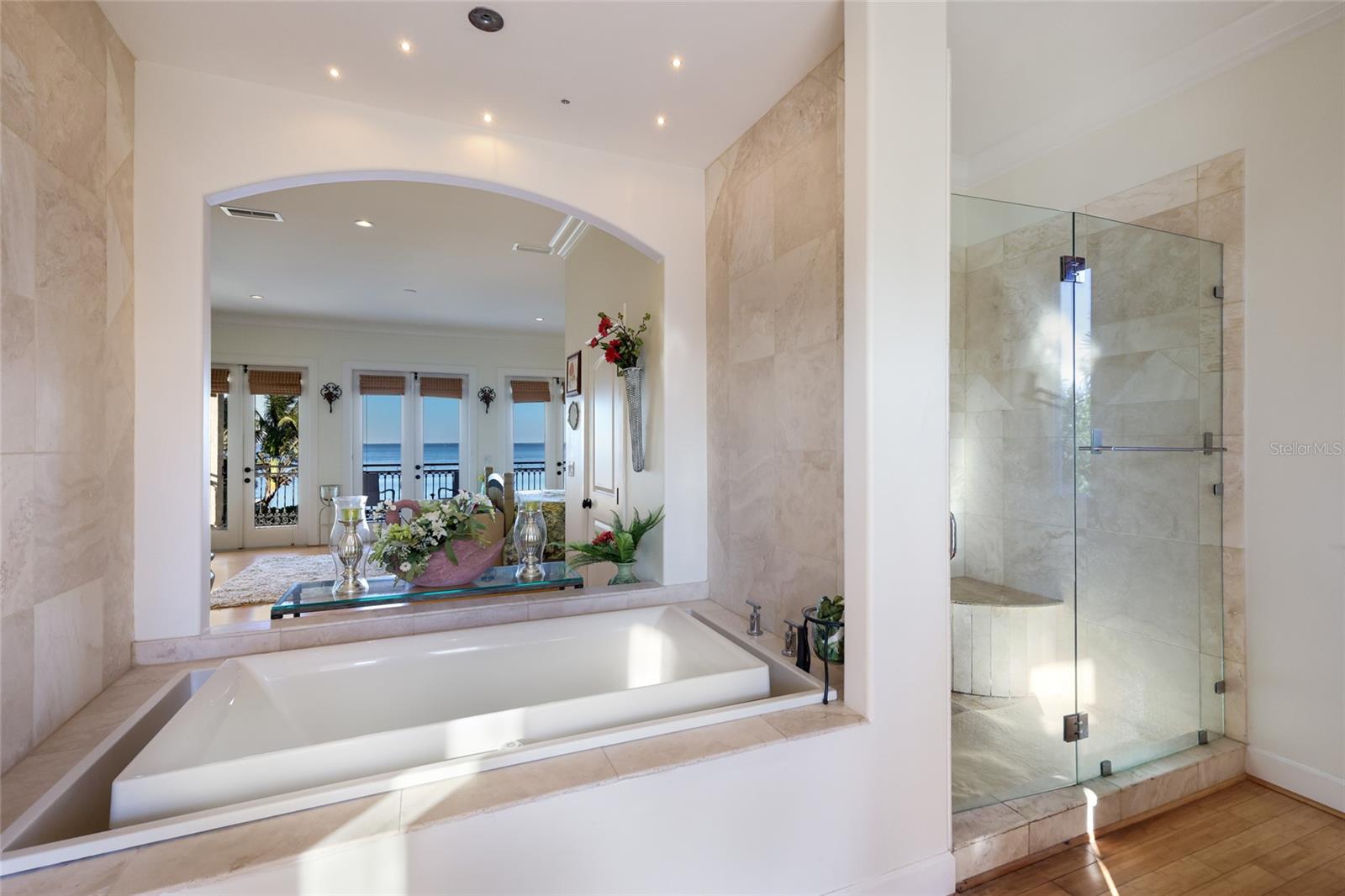 518 58TH ST, HOLMES BEACH, FL, 34217