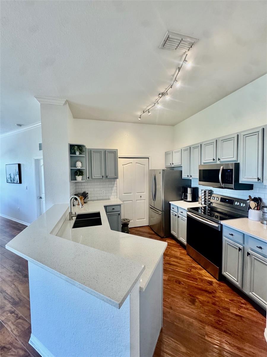 8319 38TH STREET CIR E #305, SARASOTA, FL, 34243