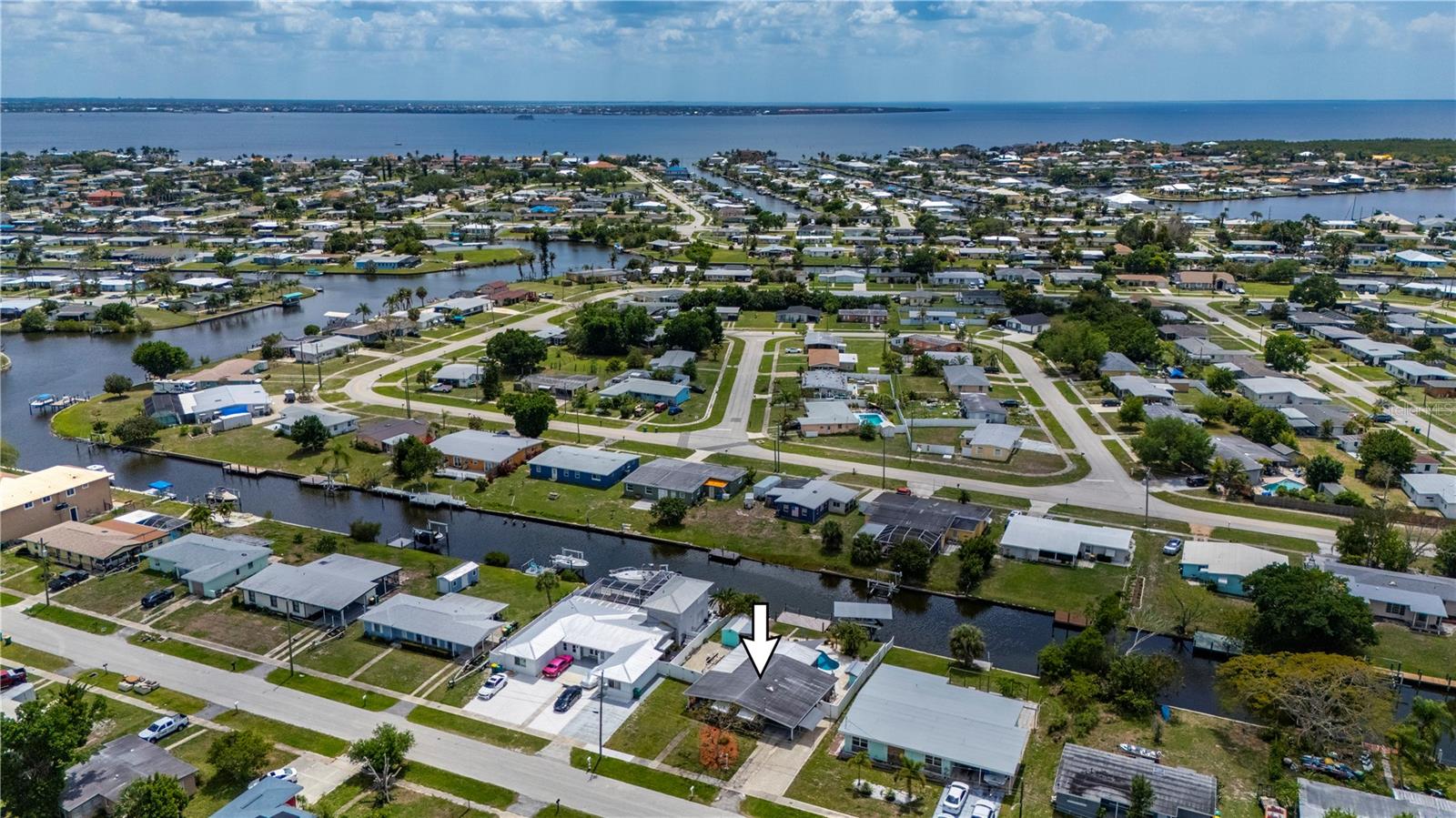 671 SHARON CIR, PORT CHARLOTTE, FL, 33952