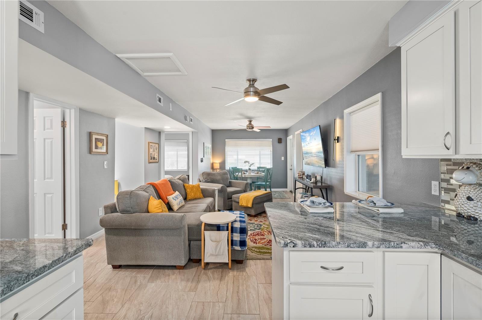 671 SHARON CIR, PORT CHARLOTTE, FL, 33952