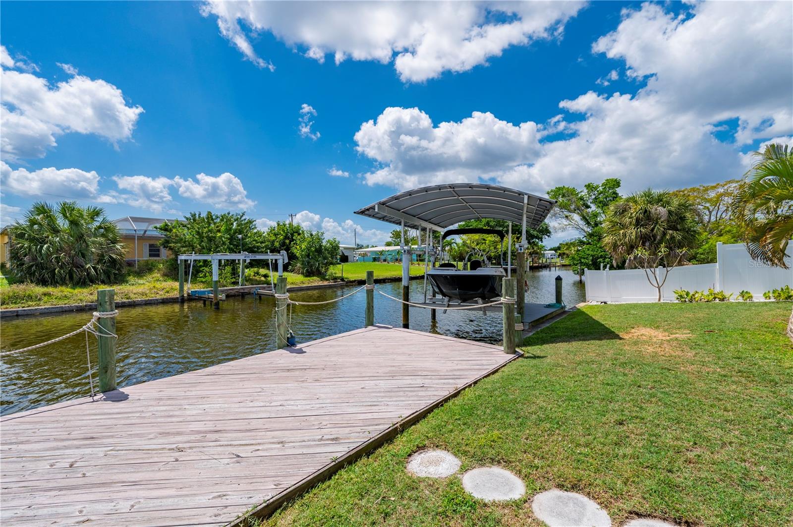 671 SHARON CIR, PORT CHARLOTTE, FL, 33952
