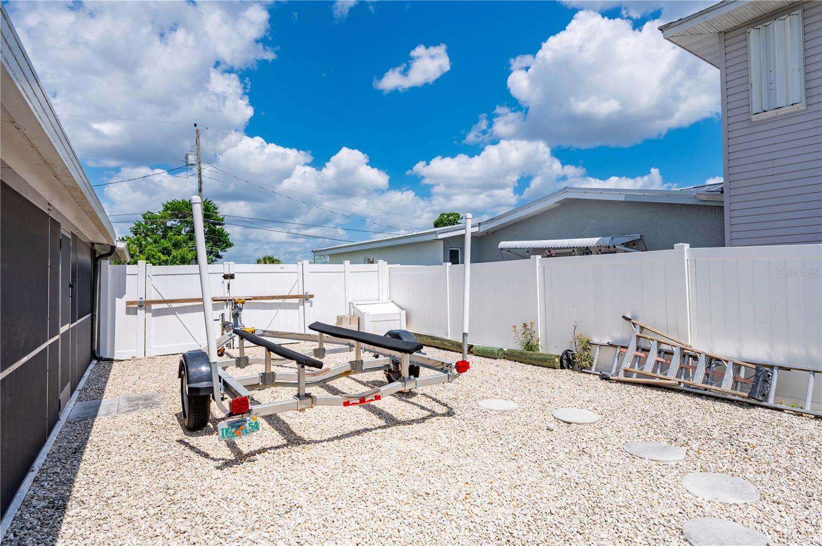 671 SHARON CIR, PORT CHARLOTTE, FL, 33952