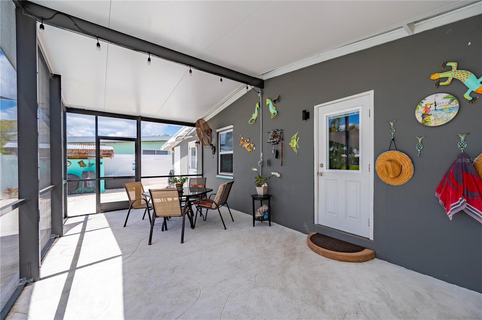 671 SHARON CIR, PORT CHARLOTTE, FL, 33952