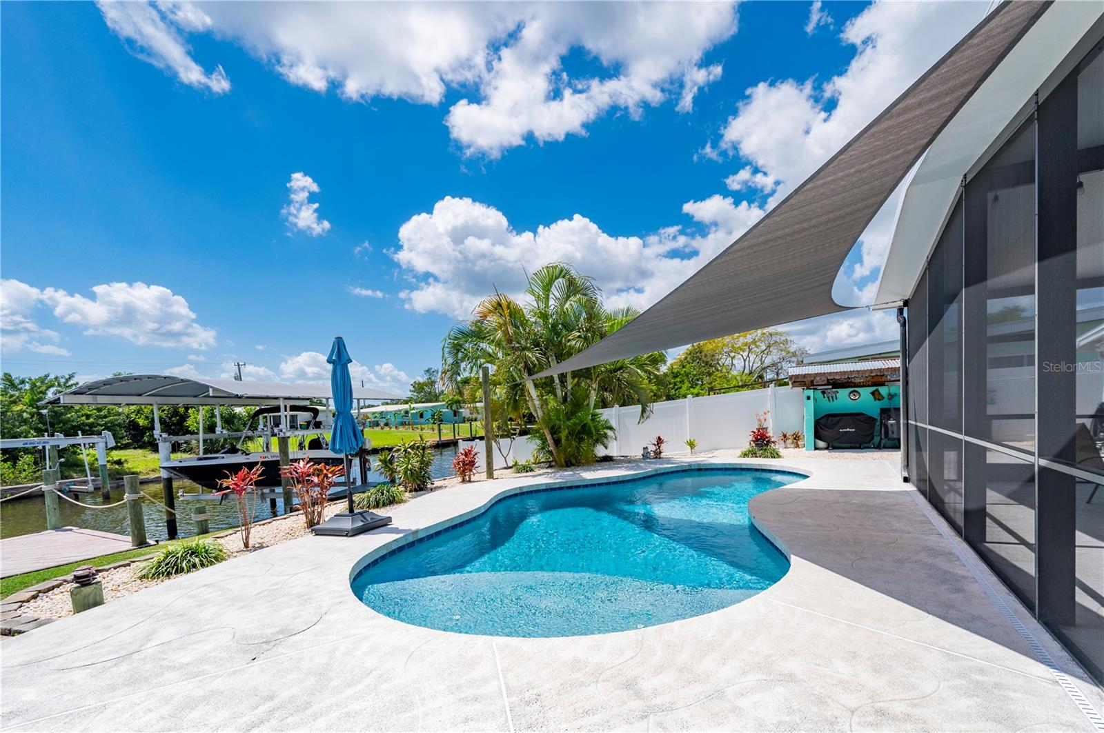 671 SHARON CIR, PORT CHARLOTTE, FL, 33952