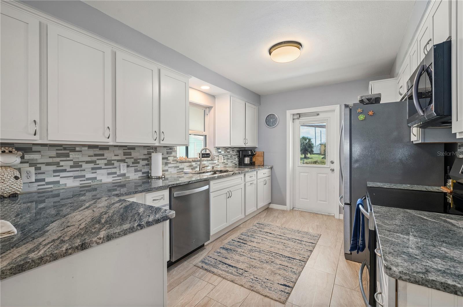 671 SHARON CIR, PORT CHARLOTTE, FL, 33952