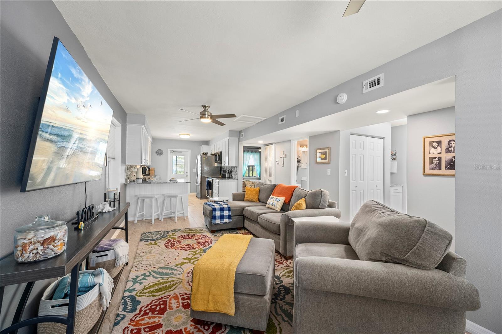 671 SHARON CIR, PORT CHARLOTTE, FL, 33952