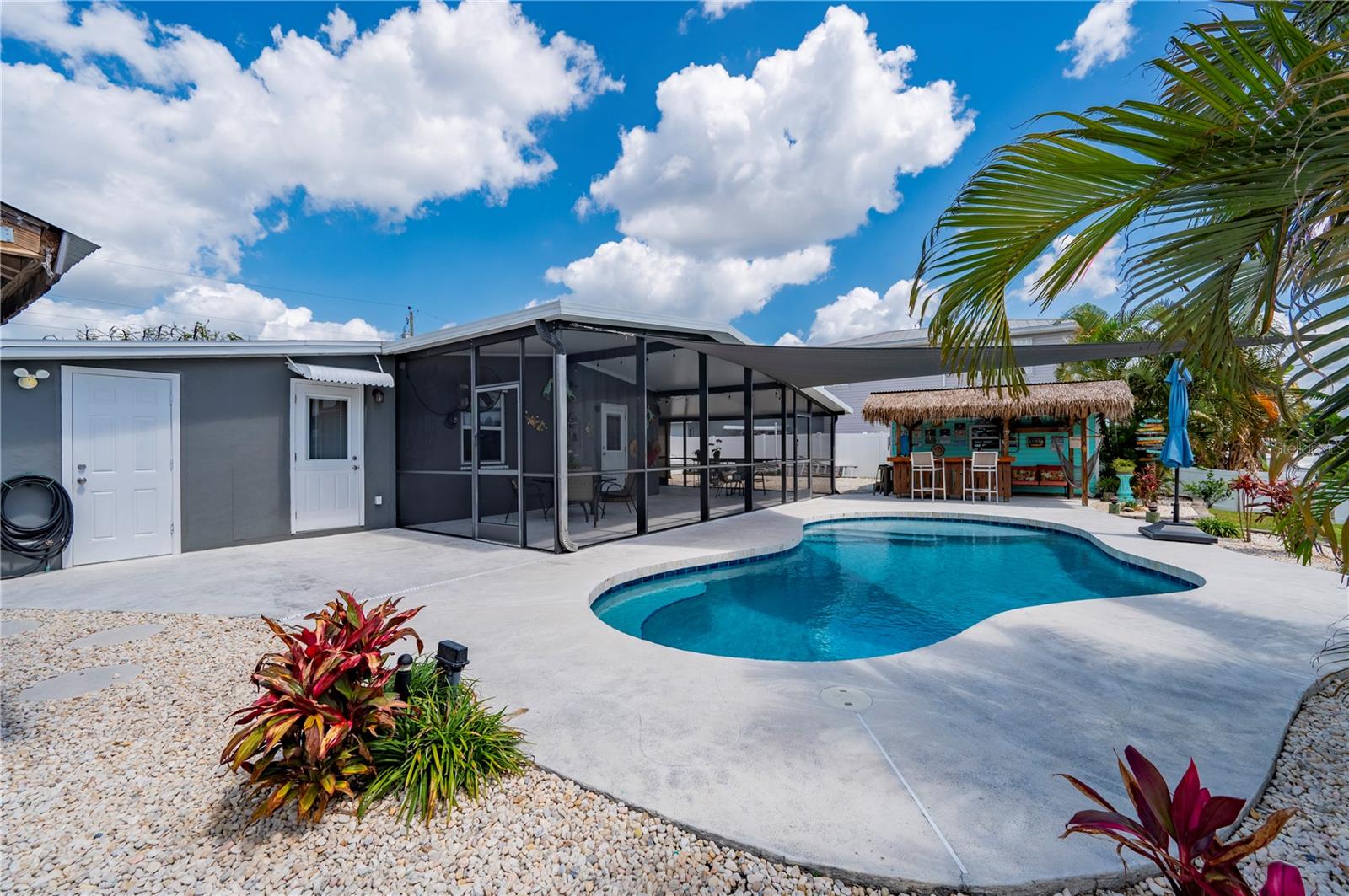 671 SHARON CIR, PORT CHARLOTTE, FL, 33952