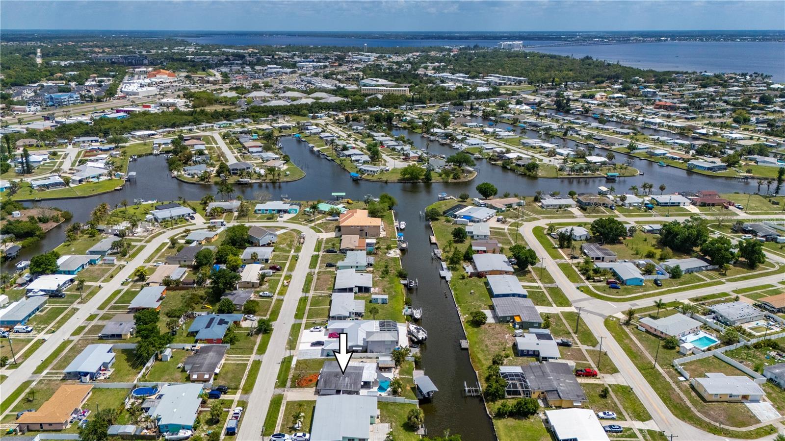 671 SHARON CIR, PORT CHARLOTTE, FL, 33952