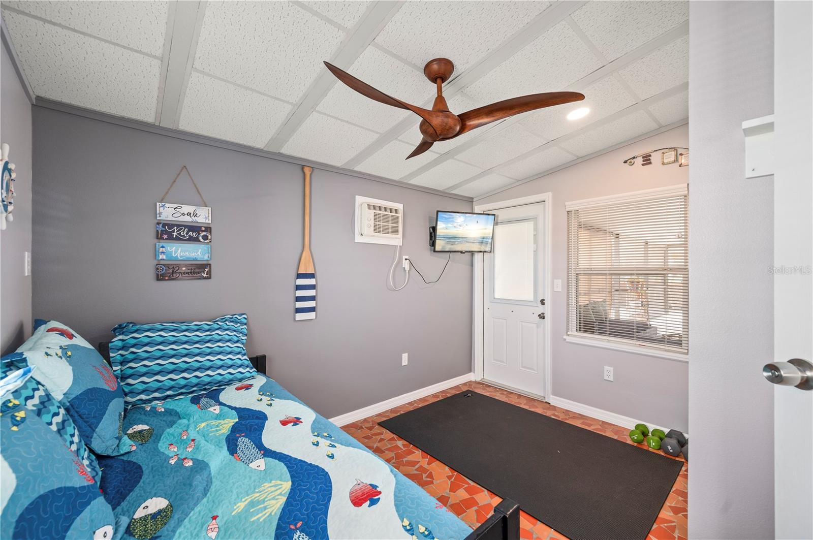 671 SHARON CIR, PORT CHARLOTTE, FL, 33952