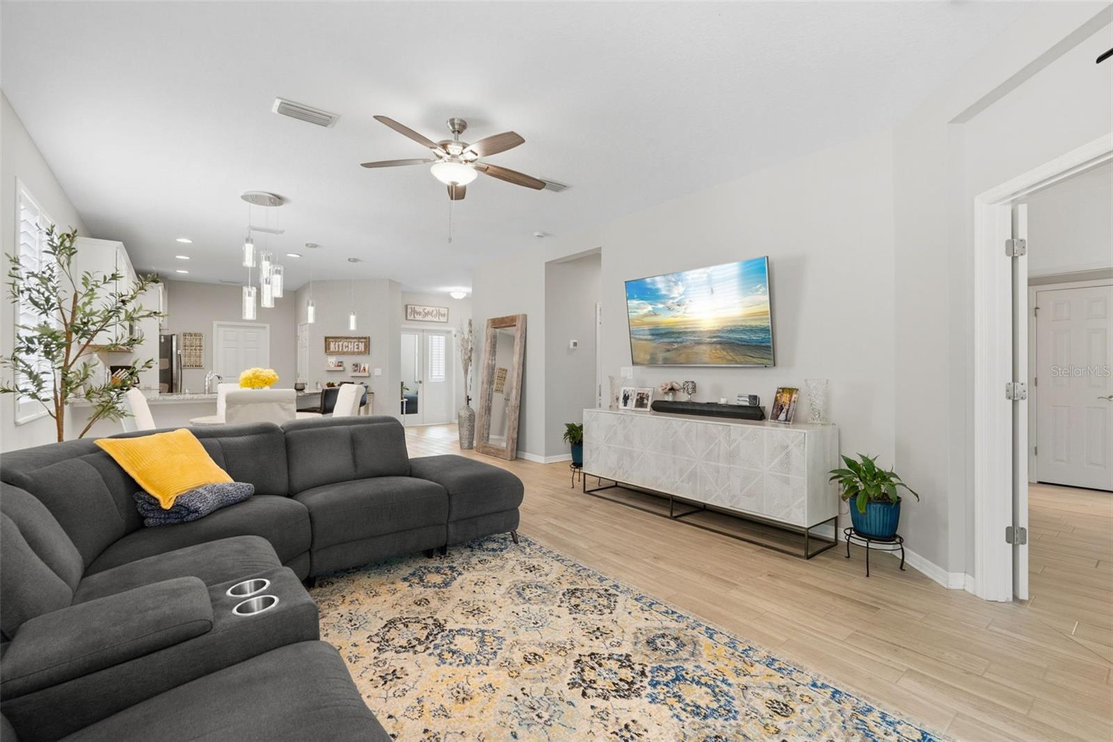 6017 AMBERLY DR, BRADENTON, FL, 34208