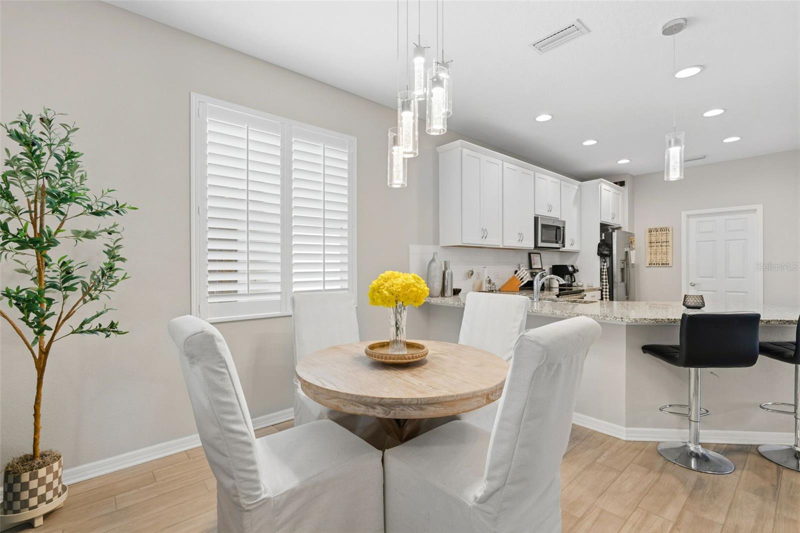 6017 AMBERLY DR, BRADENTON, FL, 34208