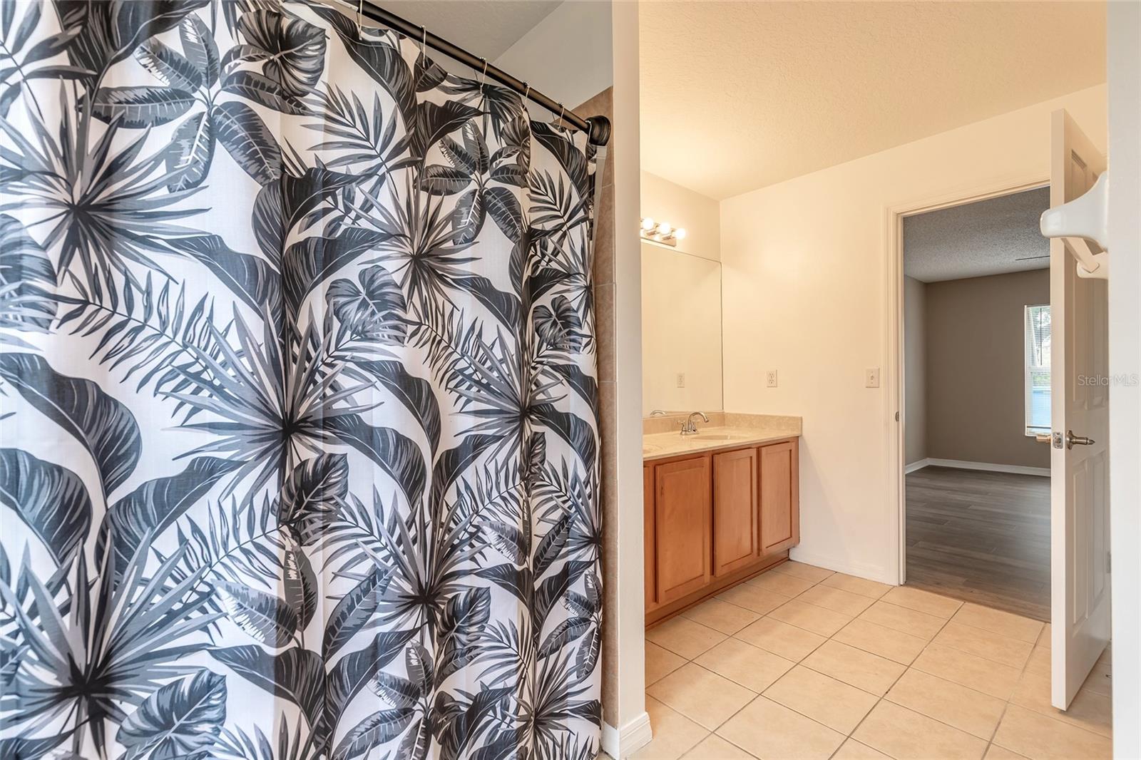 6 ROXBORO DR, PALM COAST, FL, 32164