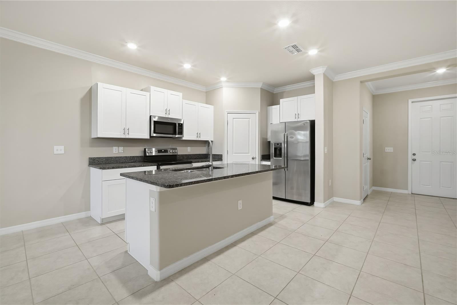 31535 BLUE PASSING LOOP, WESLEY CHAPEL, FL, 33545