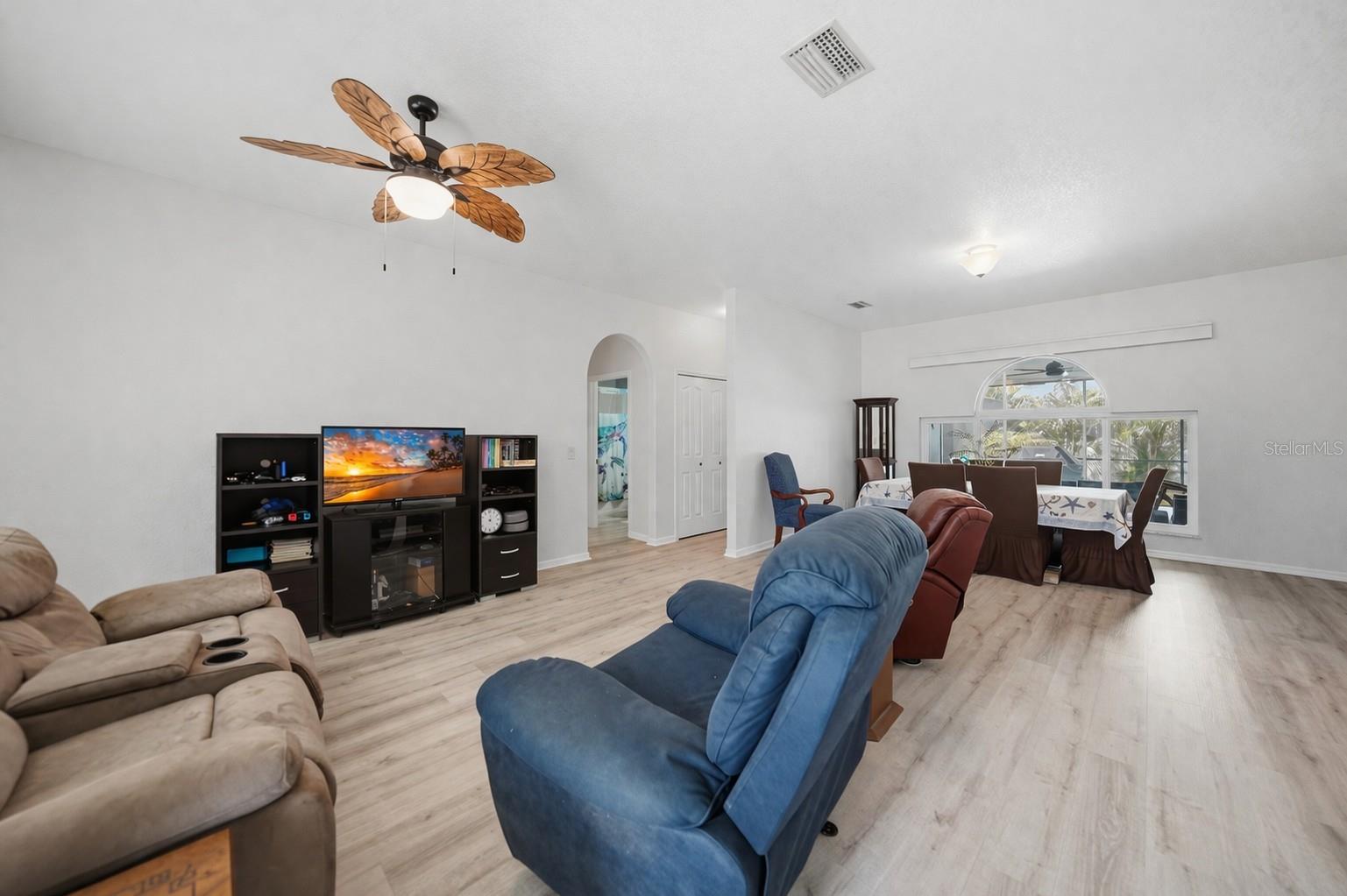 1691 S CHAMBERLAIN BLVD, NORTH PORT, FL, 34286
