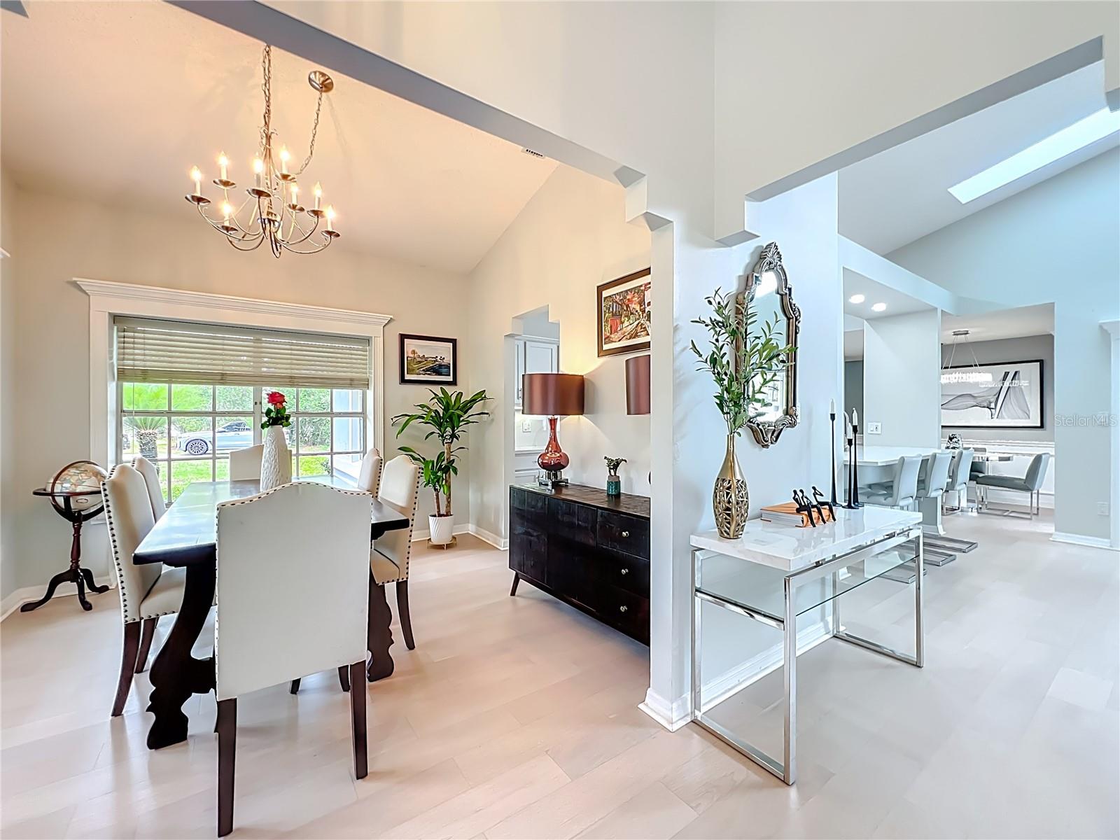 200 COLONIAL LN, LONGWOOD, FL, 32750