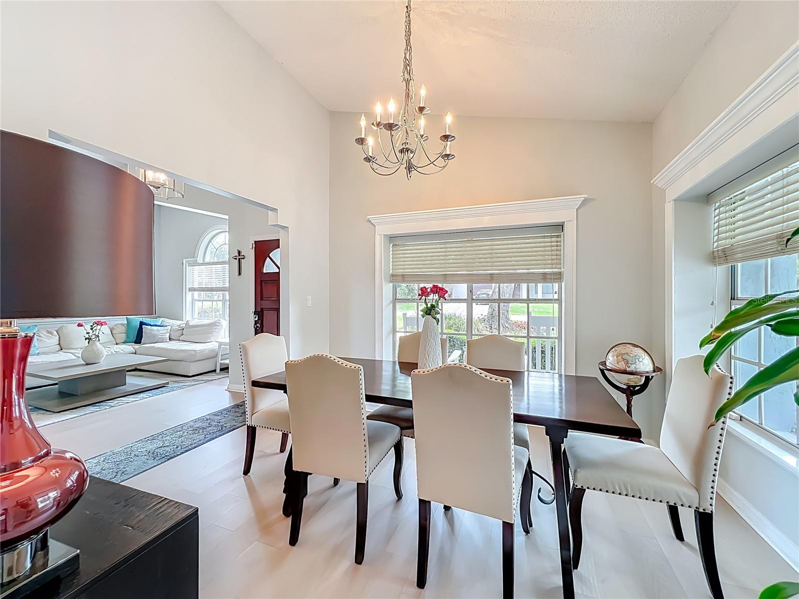 200 COLONIAL LN, LONGWOOD, FL, 32750