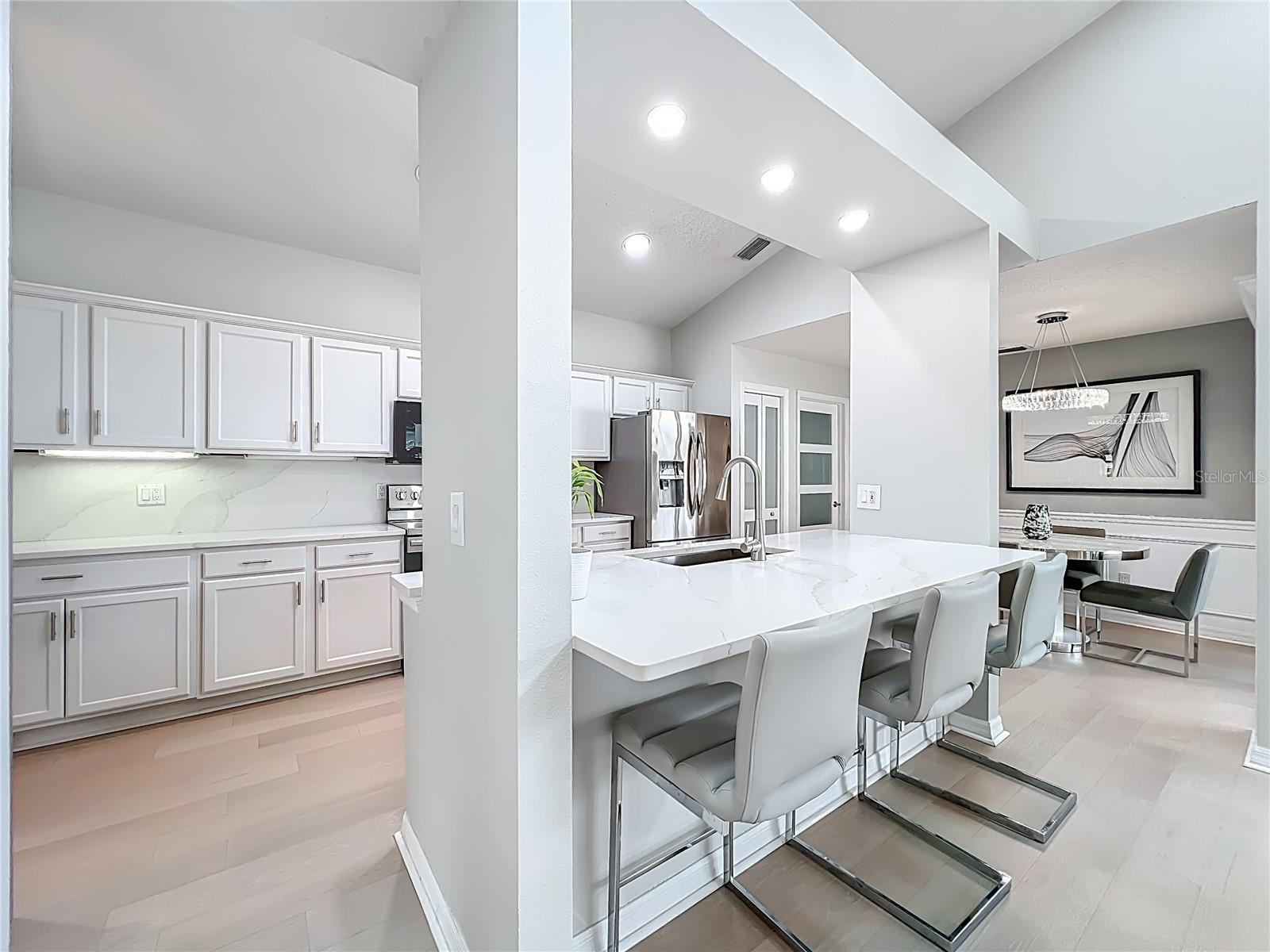 200 COLONIAL LN, LONGWOOD, FL, 32750