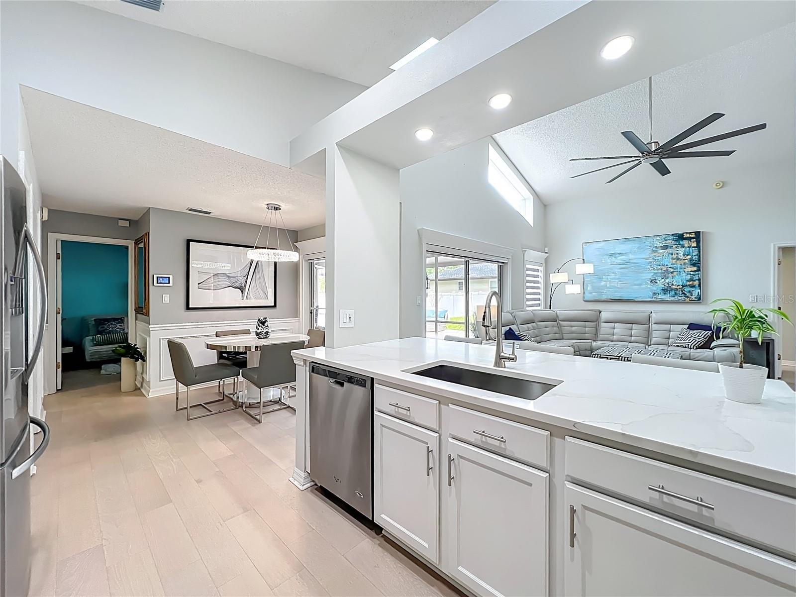 200 COLONIAL LN, LONGWOOD, FL, 32750