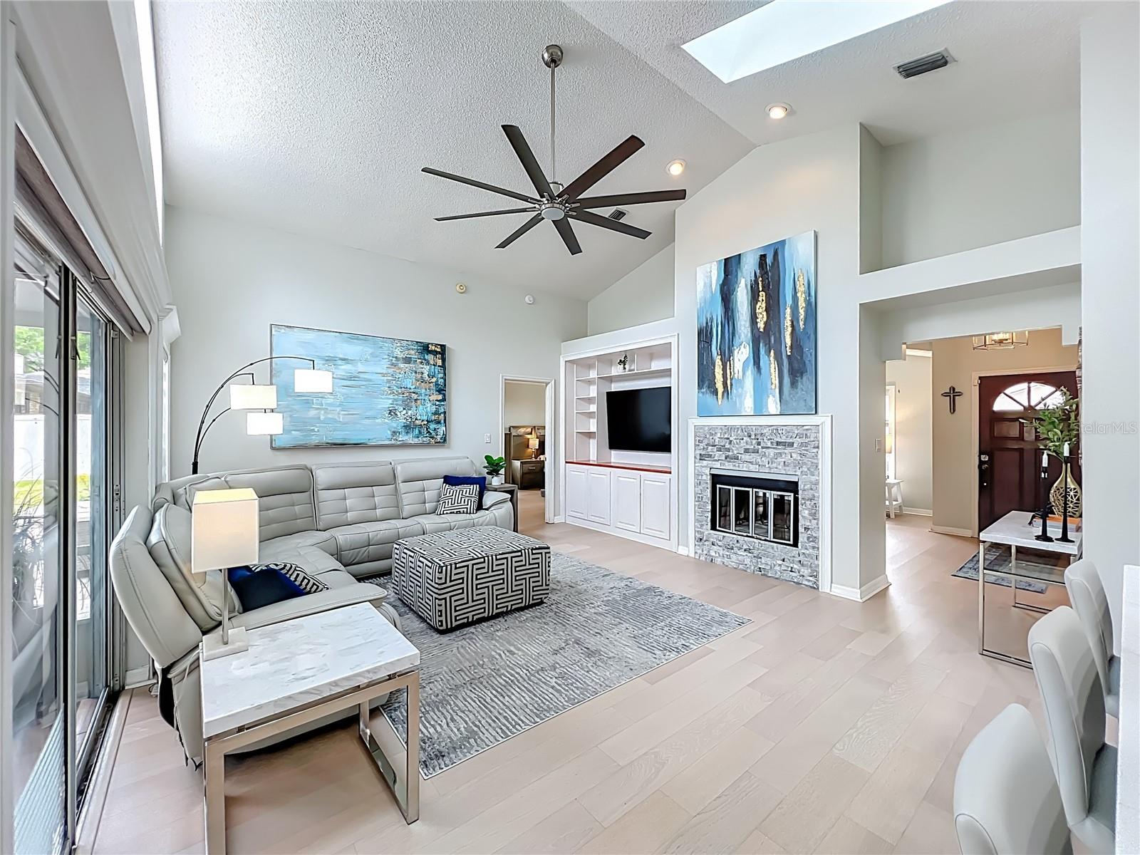 200 COLONIAL LN, LONGWOOD, FL, 32750