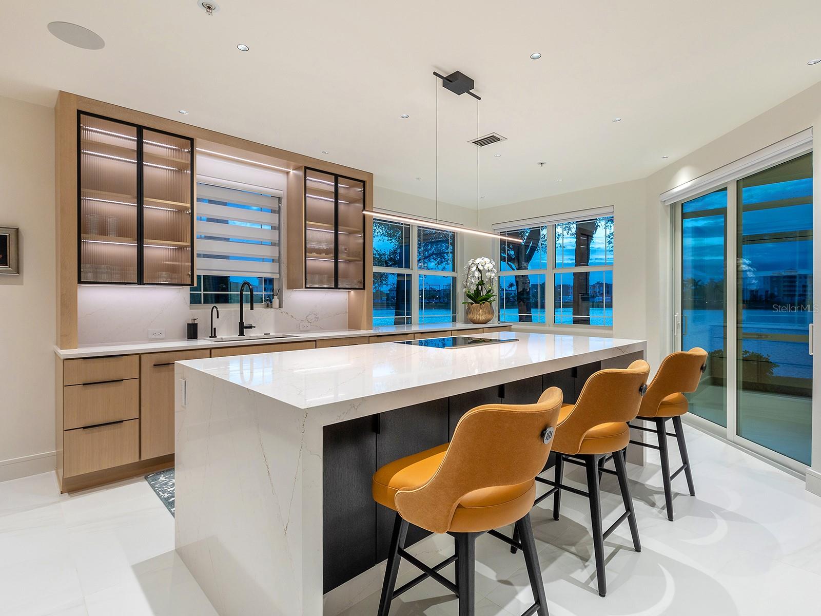 6427 MOORINGS POINT CIR #101, LAKEWOOD RANCH, FL, 34202