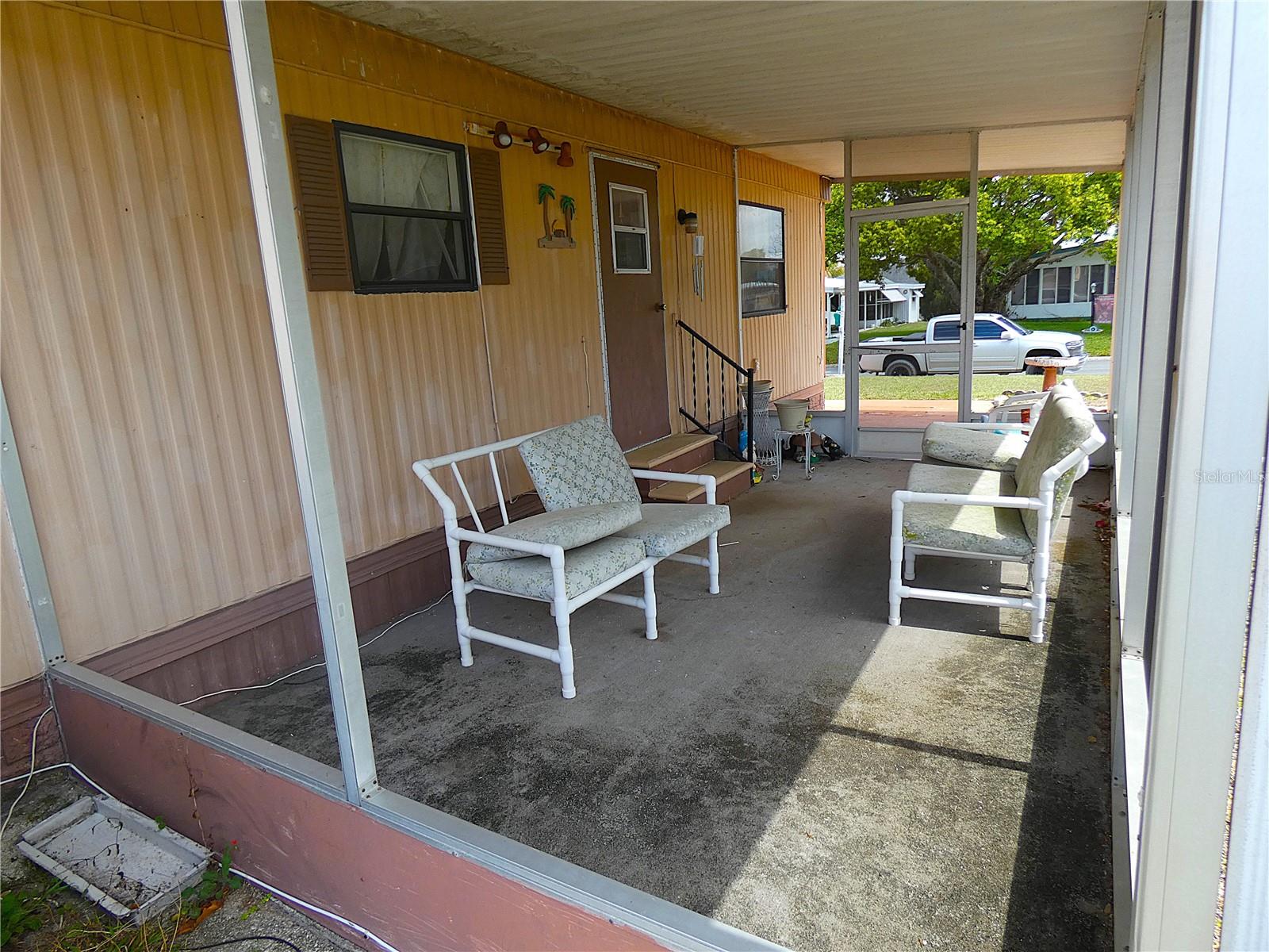 913 BEECHWOOD AVE, LADY LAKE, FL, 32159