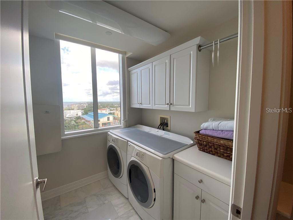 in unit full laundry