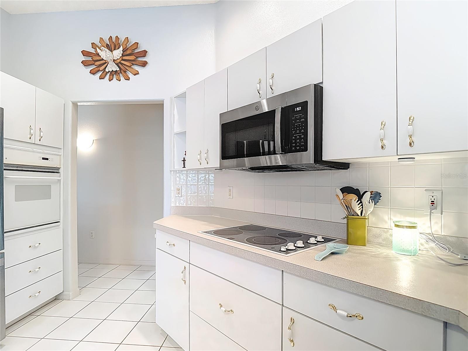 8410 MAYBELLE DR, WEEKI WACHEE, FL, 34613