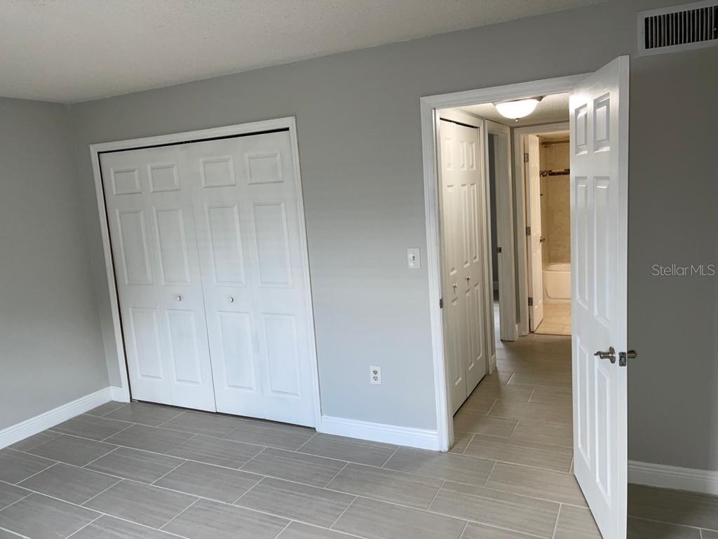 5325 CURRY FORD RD #B101, ORLANDO, FL, 32812
