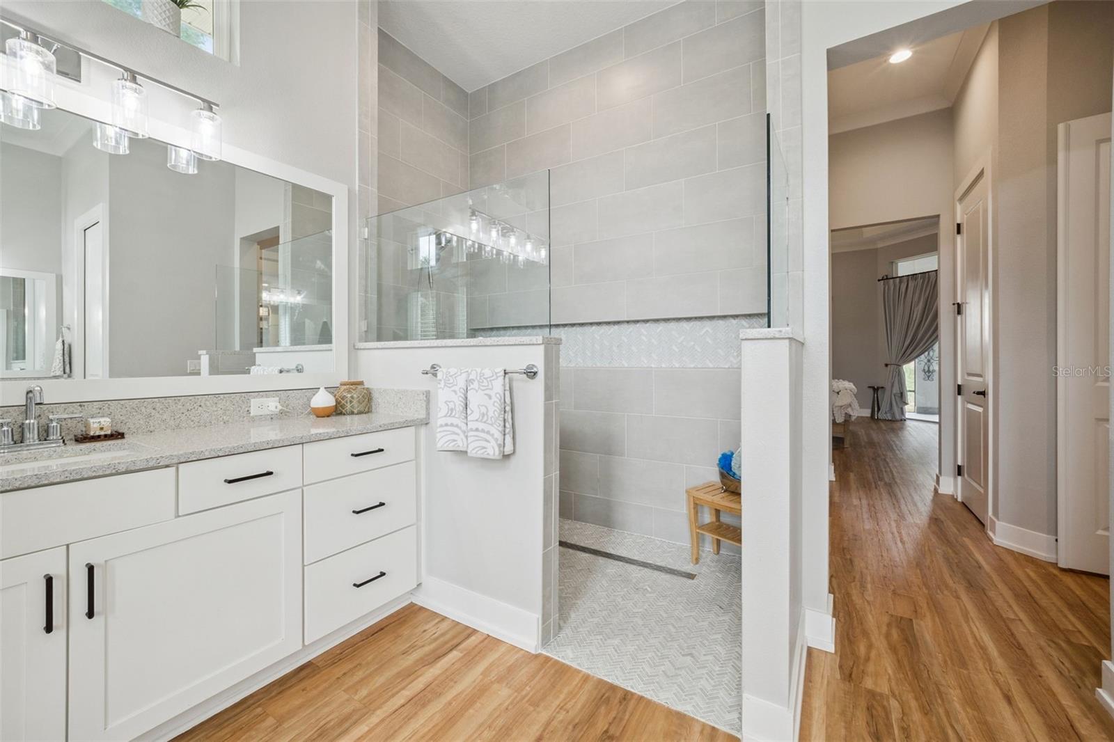 221 TWO LAKES LN, EUSTIS, FL, 32726