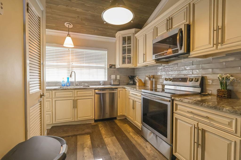 11001 SE SUNSET HARBOR RD #B10, SUMMERFIELD, FL, 34491