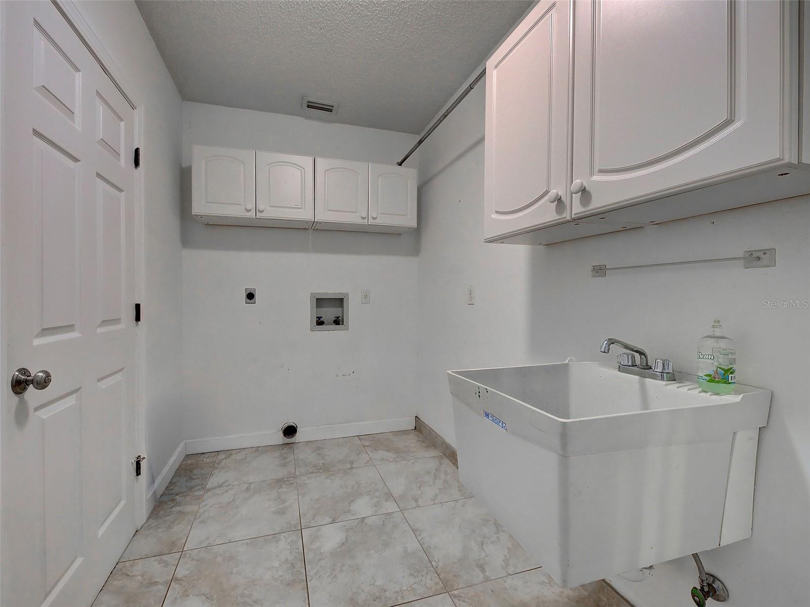 1337 WHISPERING LN, VENICE, FL, 34285