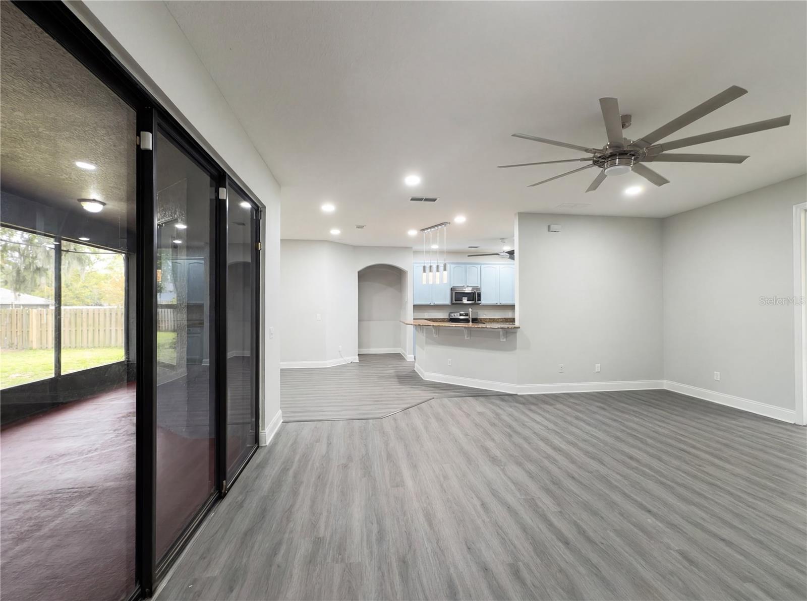 216 BLUE CRYSTAL DR, DELAND, FL, 32720