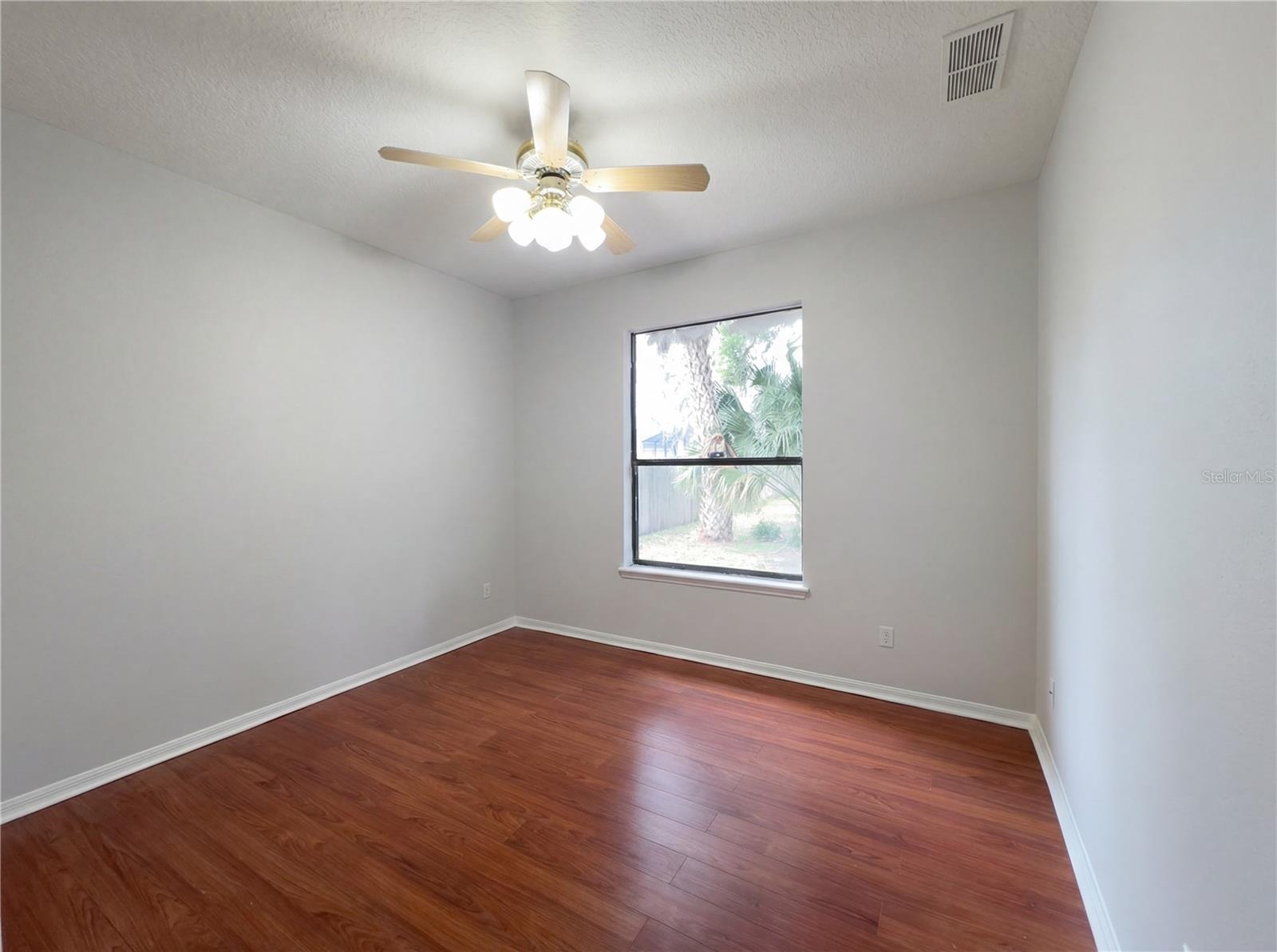 216 BLUE CRYSTAL DR, DELAND, FL, 32720