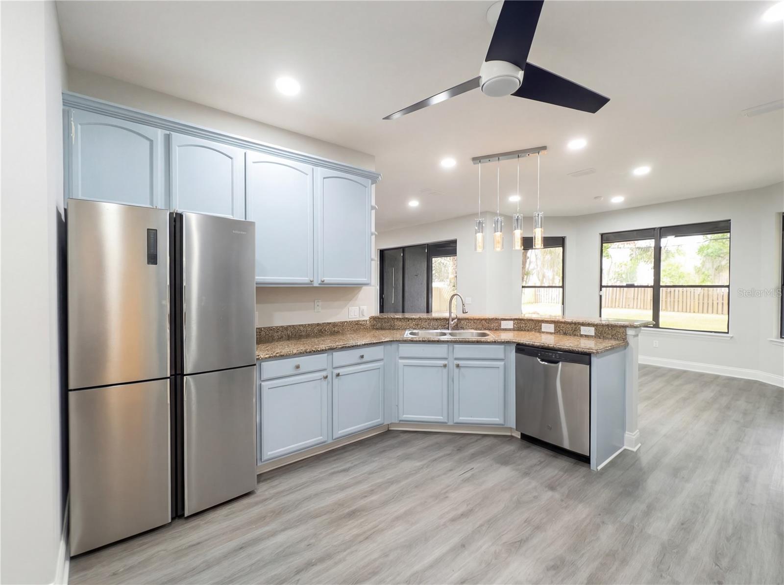 216 BLUE CRYSTAL DR, DELAND, FL, 32720