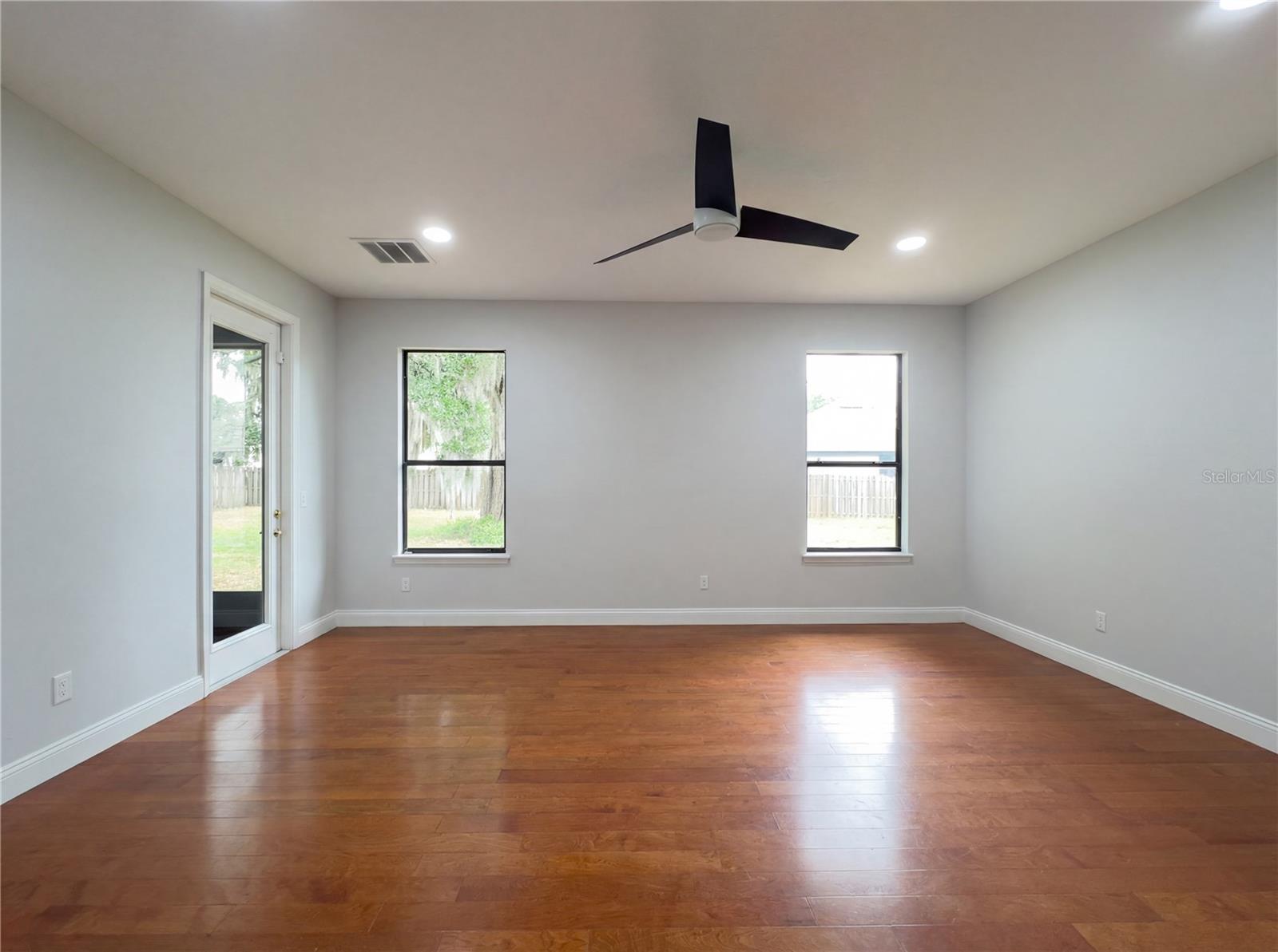 216 BLUE CRYSTAL DR, DELAND, FL, 32720