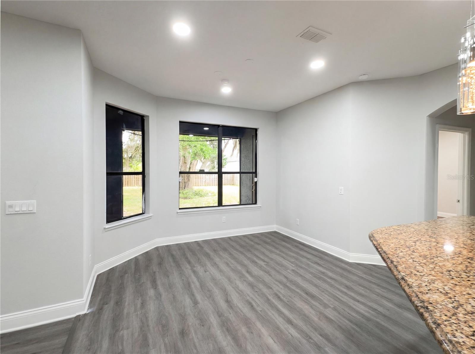216 BLUE CRYSTAL DR, DELAND, FL, 32720