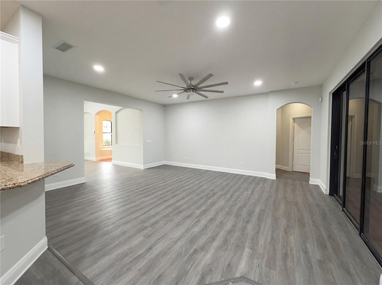 216 BLUE CRYSTAL DR, DELAND, FL, 32720