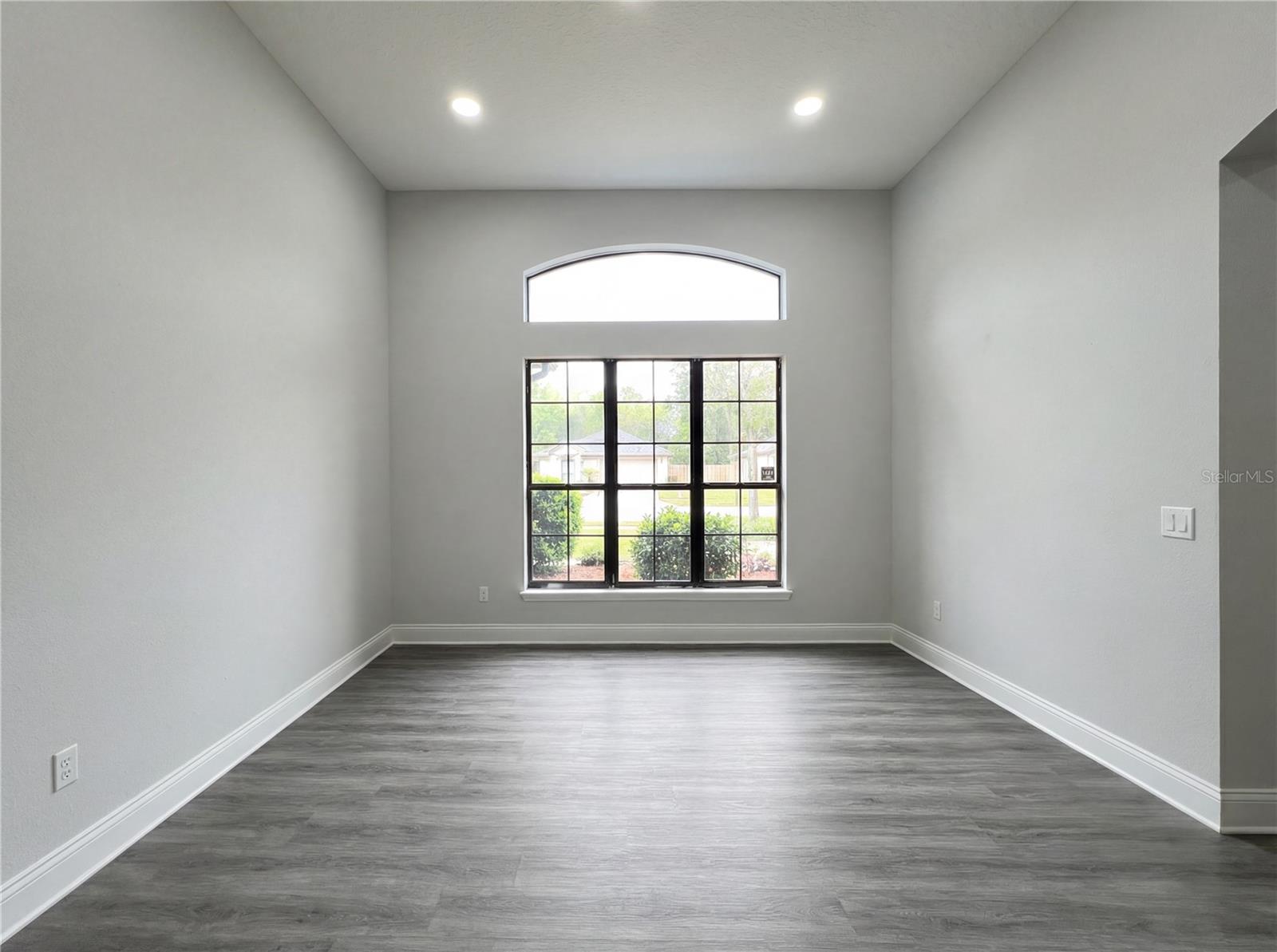 216 BLUE CRYSTAL DR, DELAND, FL, 32720