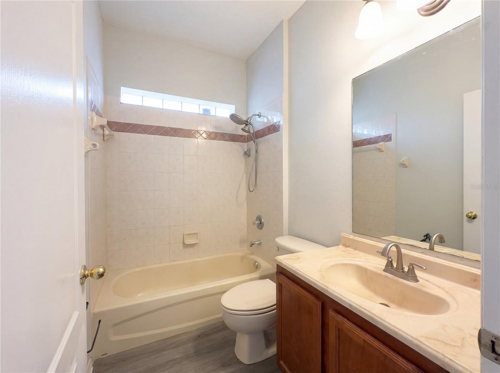 216 BLUE CRYSTAL DR, DELAND, FL, 32720