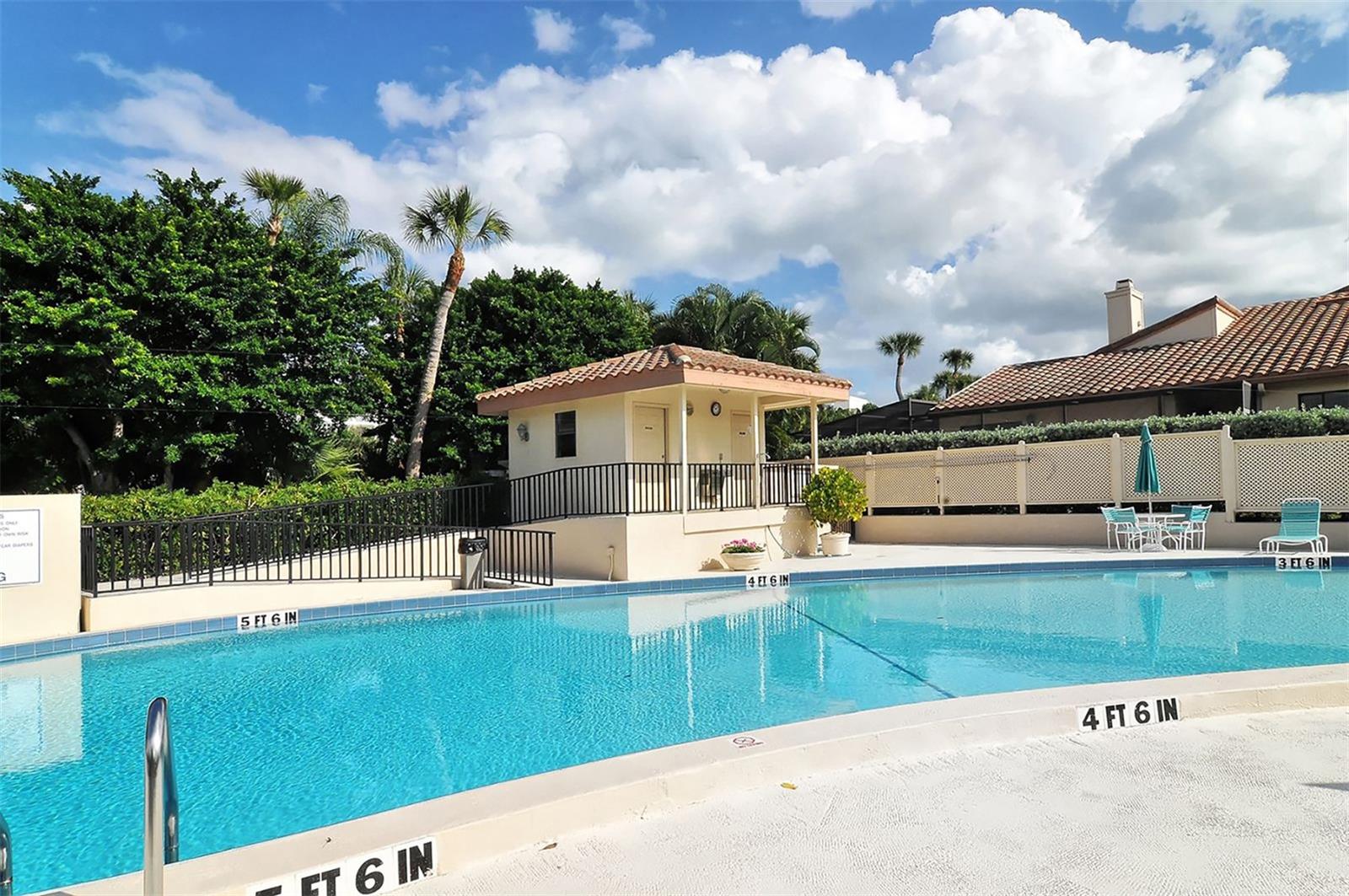 HARBOUR OAKS 2, LONGBOAT KEY, FL, 34228