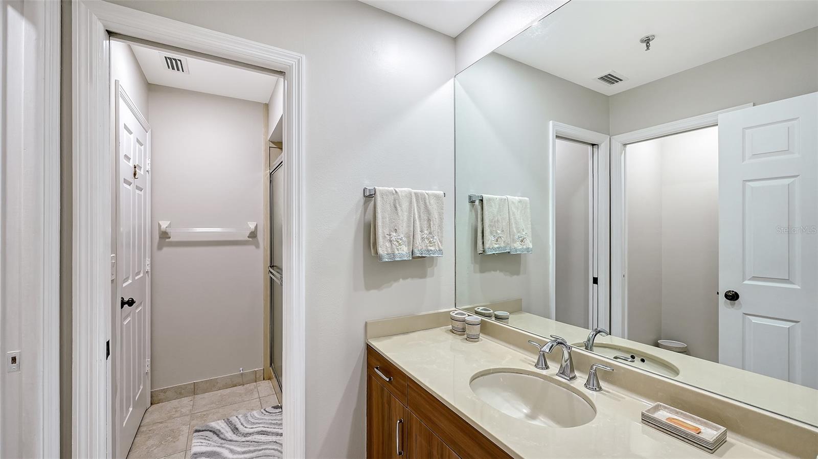 HARBOUR OAKS 2, LONGBOAT KEY, FL, 34228